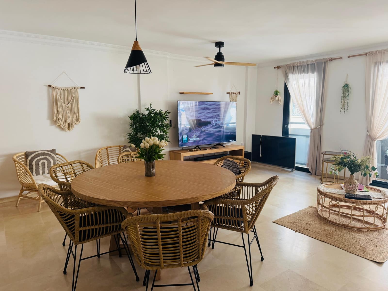 2 bedroom Apartment for rent in Fuengirola with garage - € 1,500 (Ref: 9940828)