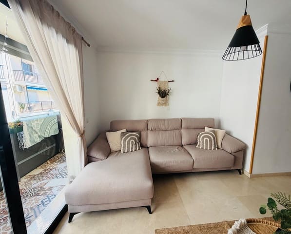 2 bedroom Apartment for rent in Centro ciudad, Fuengirola with garage - € 1,500 (Ref: 9940828)