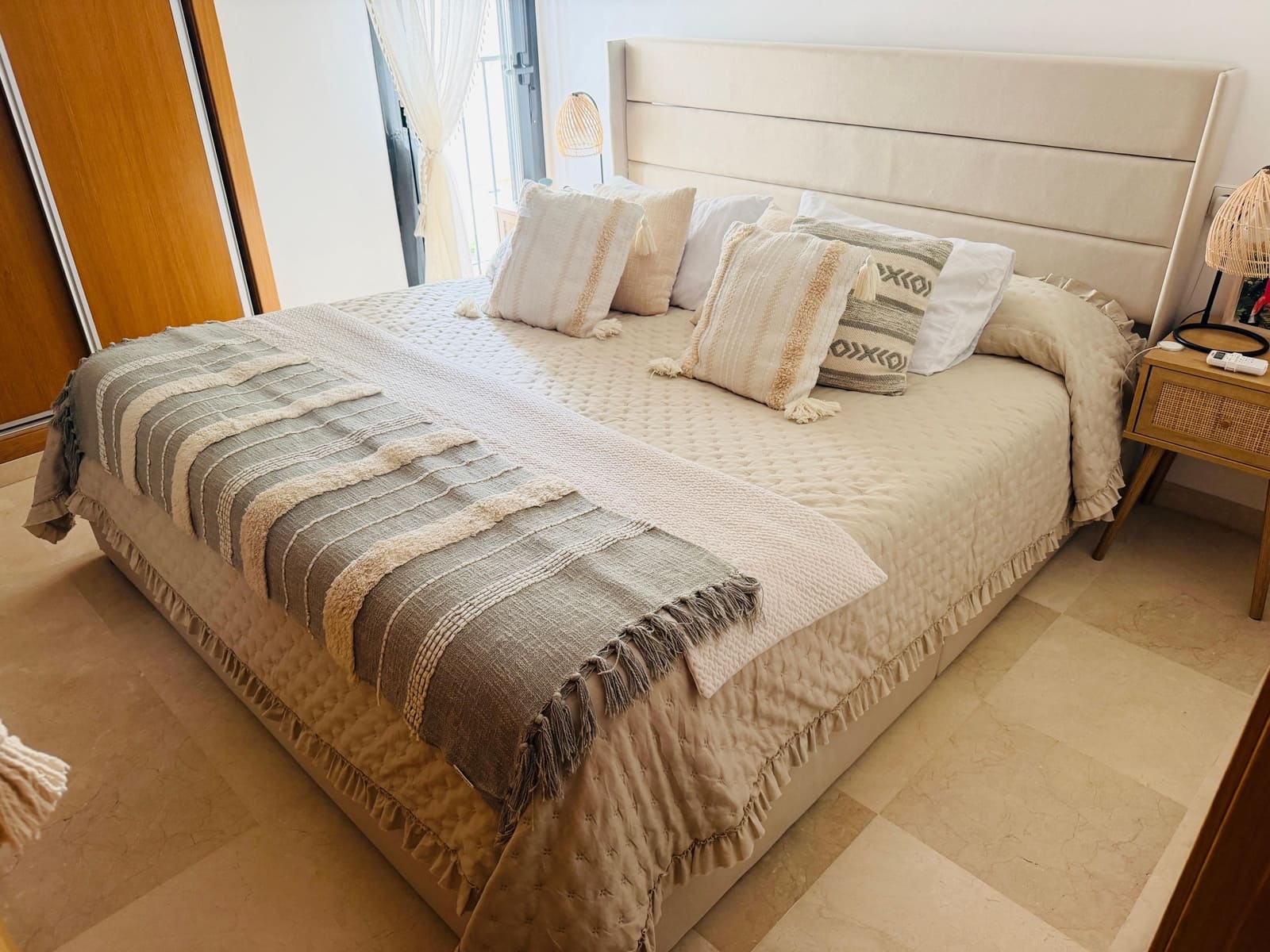 2 bedroom Apartment for rent in Fuengirola with garage - € 1,500 (Ref: 9940828)