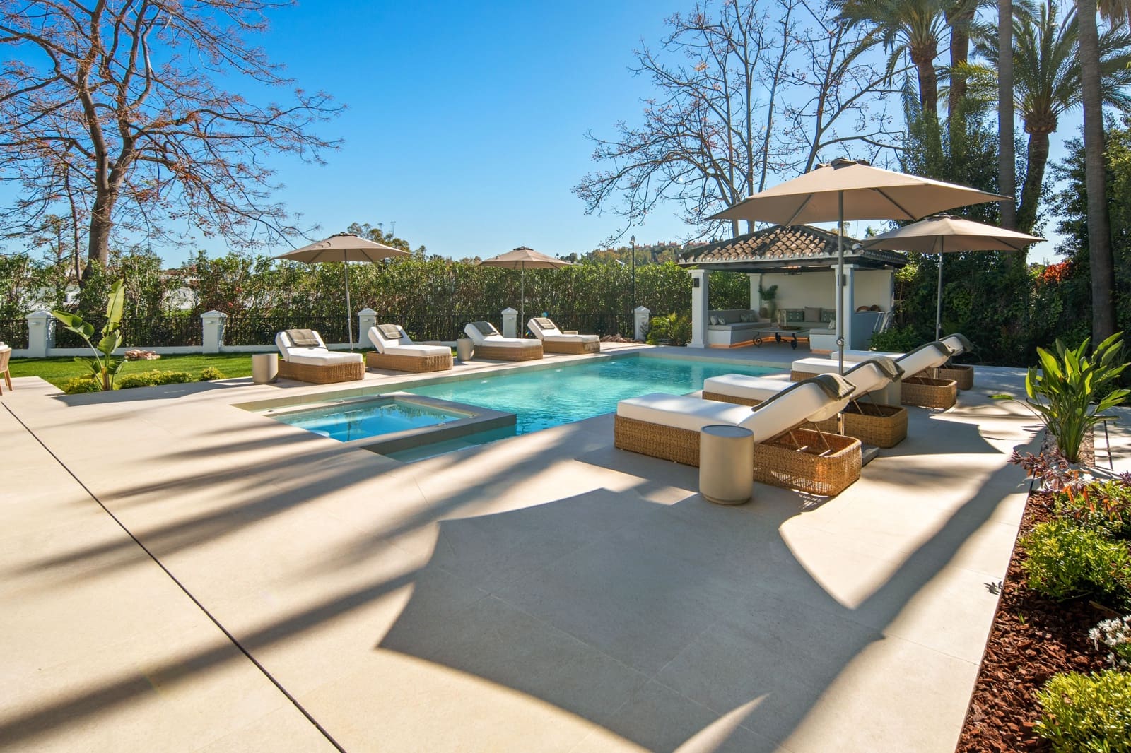 5 slaapkamer Villa te koop in Marbella met zwembad - € 5.995.000 (Ref: 9941193)