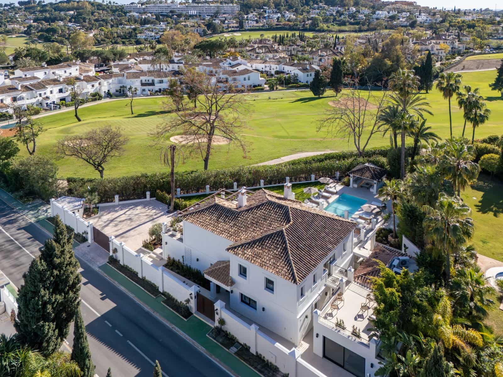 5 slaapkamer Villa te koop in Marbella met zwembad - € 5.995.000 (Ref: 9941193)