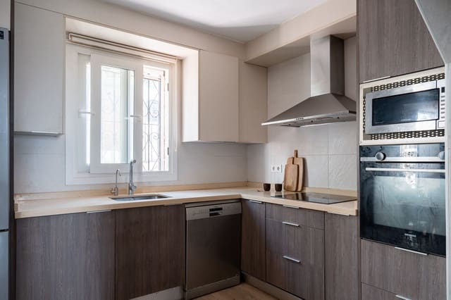 3 soveværelse Byhus til salg i La Cala del Moral, Rincón de la Victoria med swimmingpool - € 499.000 (Ref: 9941264)