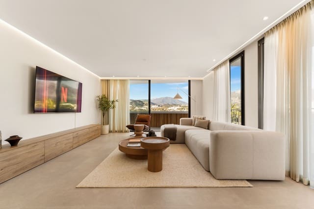 Ático de 2 habitaciones en Nueva Andalucía Centro, Marbella en venta con piscina - 1.095.000 € (Ref: 9943838)