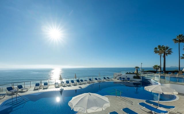 3 chambre Penthouse à vendre à El Velerín, Estepona - 2 495 000 € (Ref: 9943843)