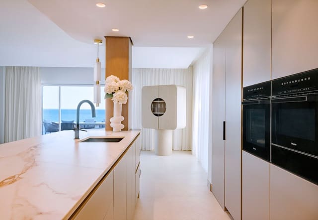 3 Zimmer Penthouse zu verkaufen in El Velerín, Estepona - 2.495.000 € (Ref: 9943843)