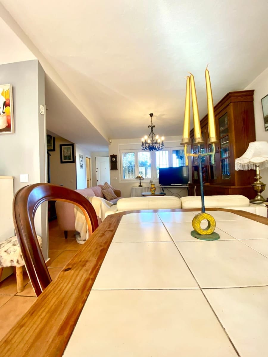 2 makuuhuone Omakotitalo myytävänä paikassa Tarifa - 597 000 € (Ref: 9948555)