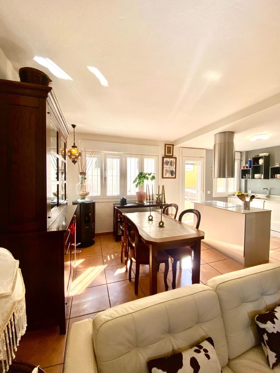 2 makuuhuone Omakotitalo myytävänä paikassa Tarifa - 597 000 € (Ref: 9948555)
