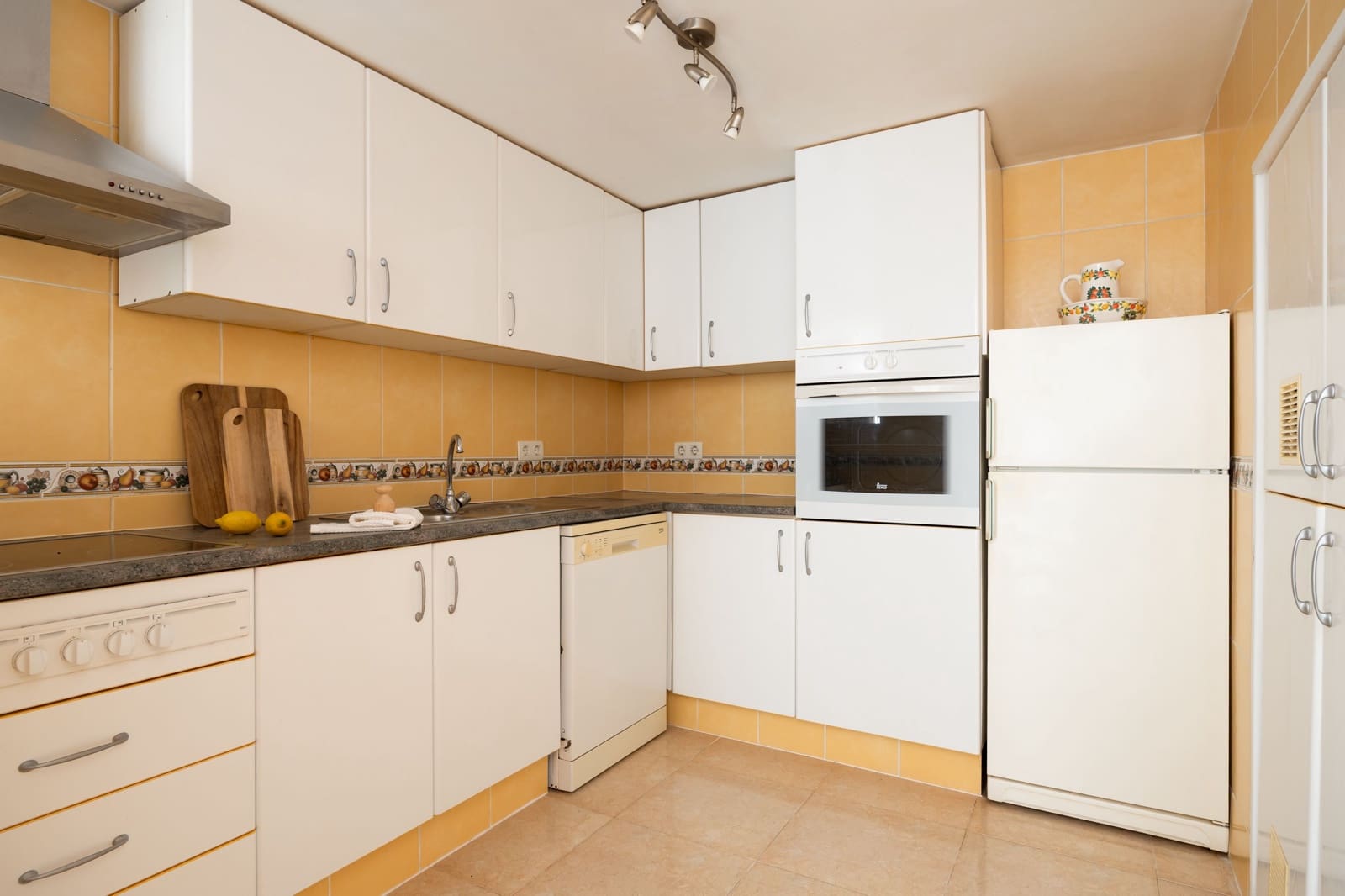 4 quarto Casa em Banda para venda em Almunecar - 335 000 € (Ref: 9949123)