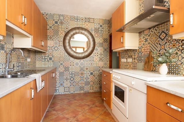 4 quarto Casa em Banda para venda em La Herradura, Almuñécar - 335 000 € (Ref: 9949123)
