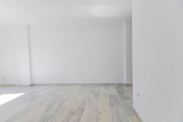 3 soveværelse Lejlighed til salg i La Trinidad, Málaga by - € 330.000 (Ref: 9958733)