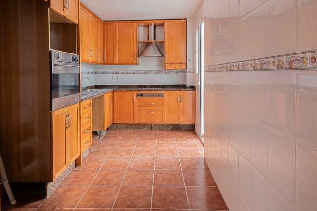 3 soveværelse Lejlighed til salg i La Trinidad, Málaga by - € 330.000 (Ref: 9958733)