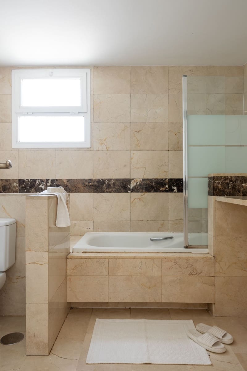 Apartamento de 2 habitaciones en Mijas Costa en venta con piscina garaje - 370.000 € (Ref: 9961159)