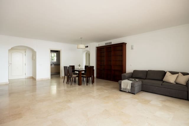 Apartamento de 2 habitaciones en Calahonda, Mijas en venta con piscina garaje - 370.000 € (Ref: 9961159)