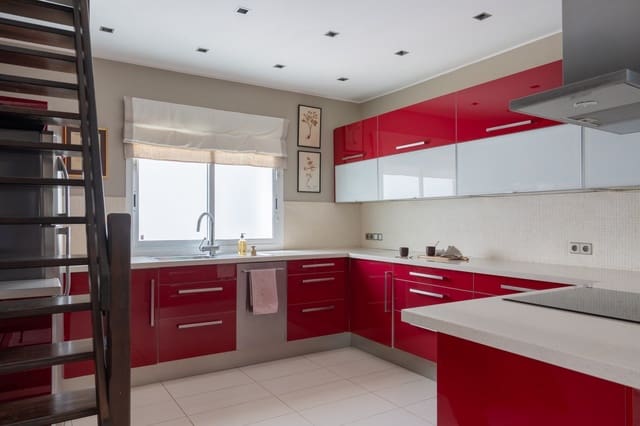 2 soveværelse Lejlighed til salg i Nueva Andalucía Centro, Marbella med swimmingpool - € 680.000 (Ref: 9966885)