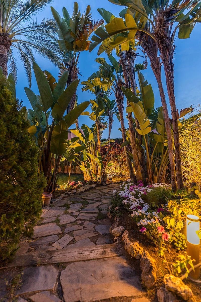 4 bedroom Townhouse for rent in Marbella with pool garage - € 4,000 (Ref: 9972342)