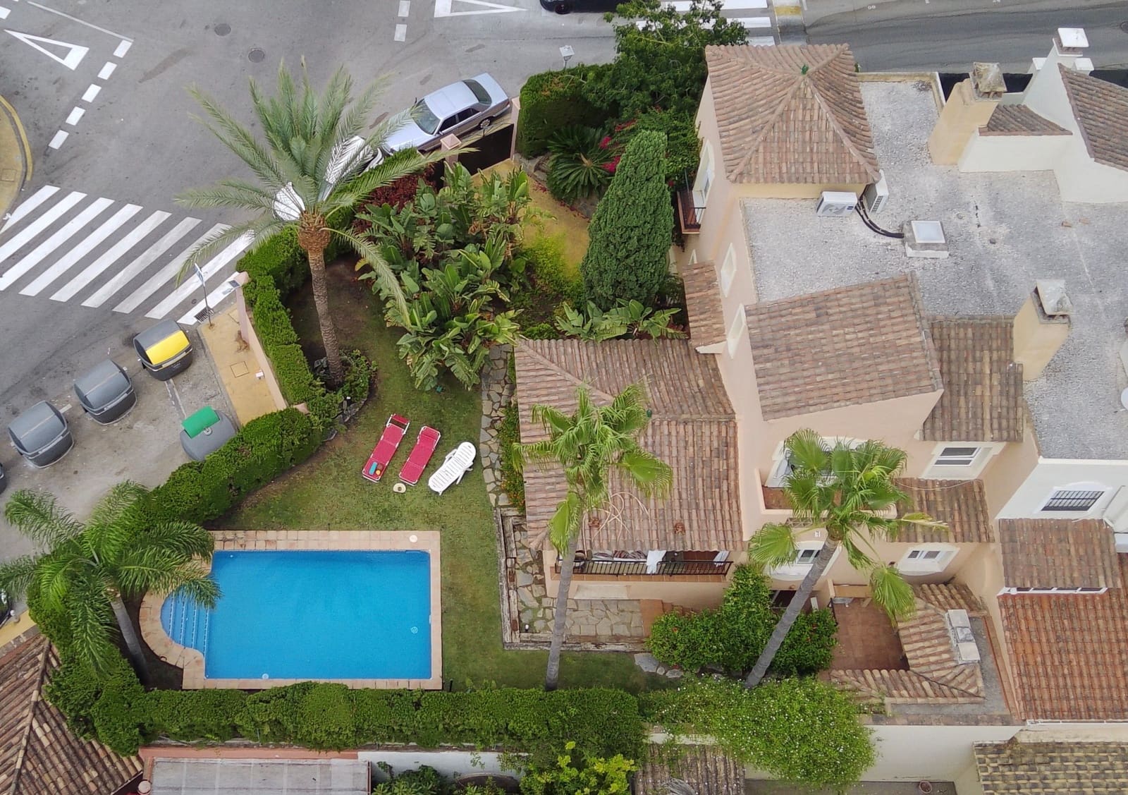 4 bedroom Townhouse for rent in Marbella with pool garage - € 4,000 (Ref: 9972342)