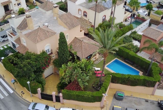 4 makuuhuone Omakotitalo vuokrattavana paikassa Bello Horizonte - Lindasol, Marbella mukana uima-altaan 
autotalli - 4 000 € (Ref: 9972342)