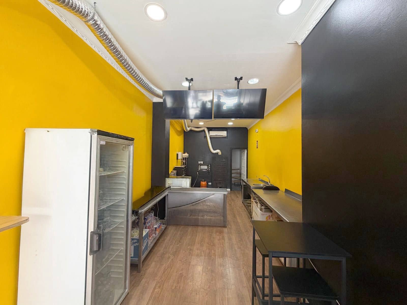 Yritys vuokrattavana paikassa Nerja - 680 € (Ref: 9974443)