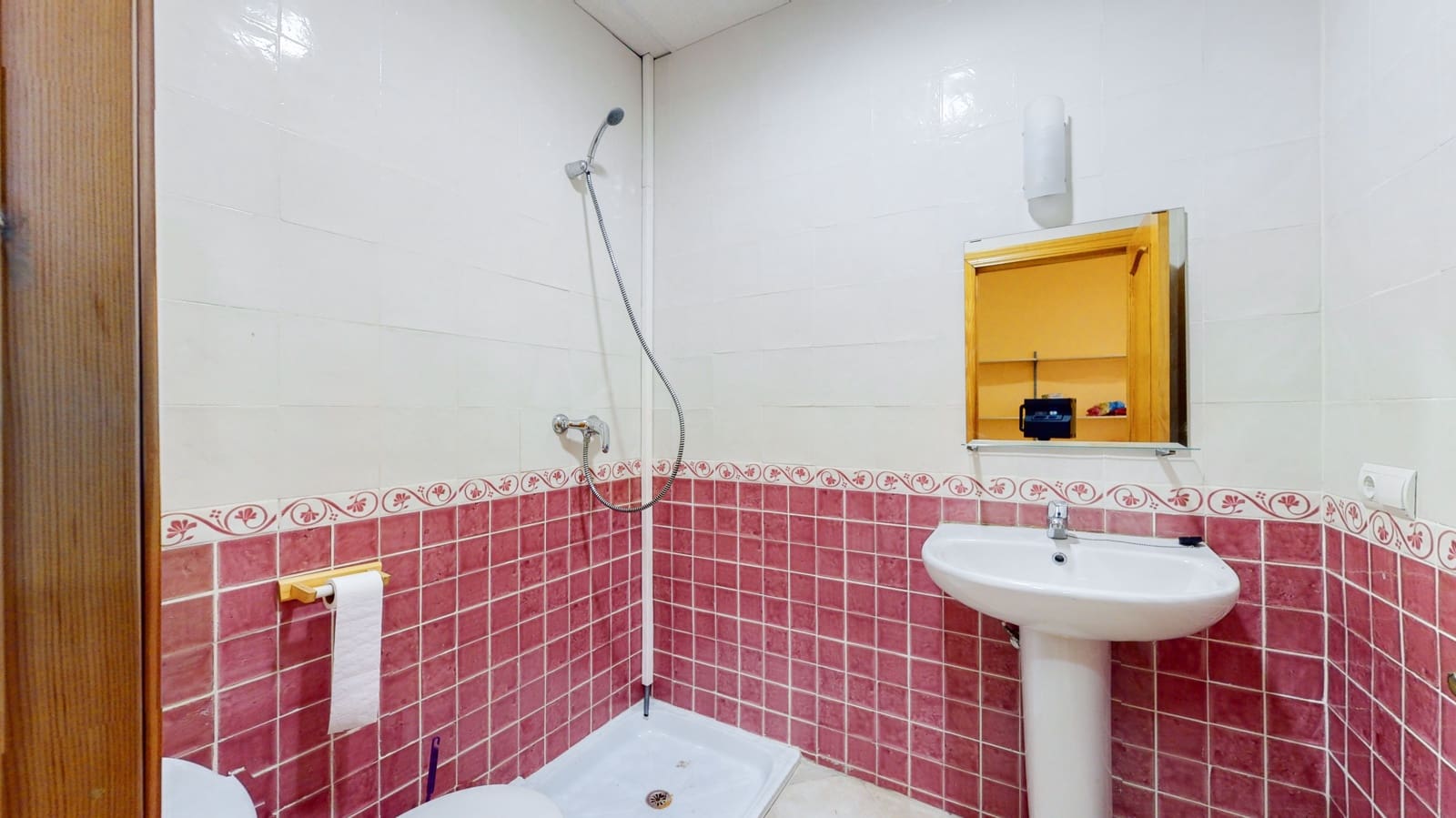 Erhverv til leje i Cartama - € 700 (Ref: 9974444)