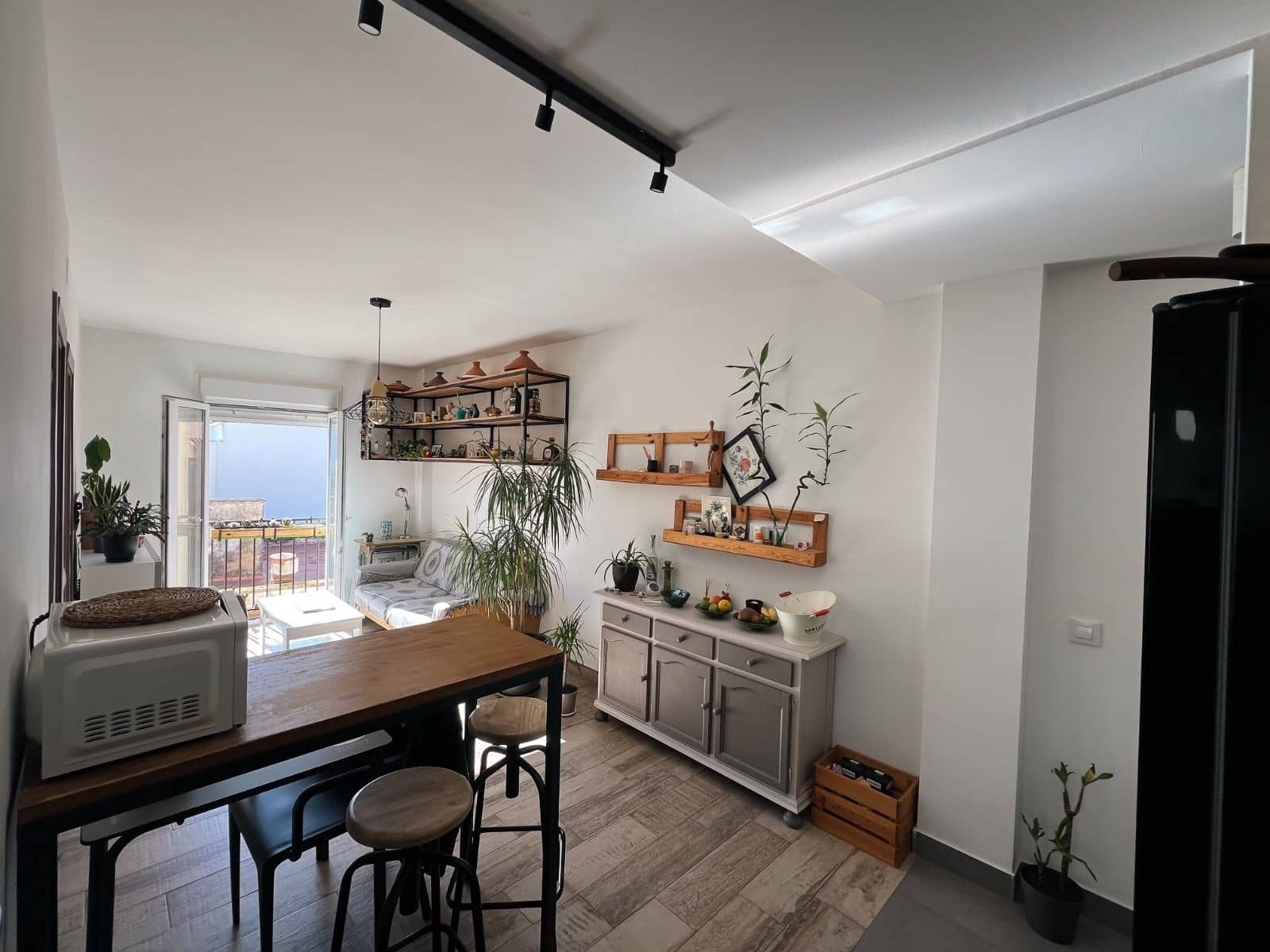 2 bedroom Apartment for sale in Tarifa - € 300,000 (Ref: 9977728)