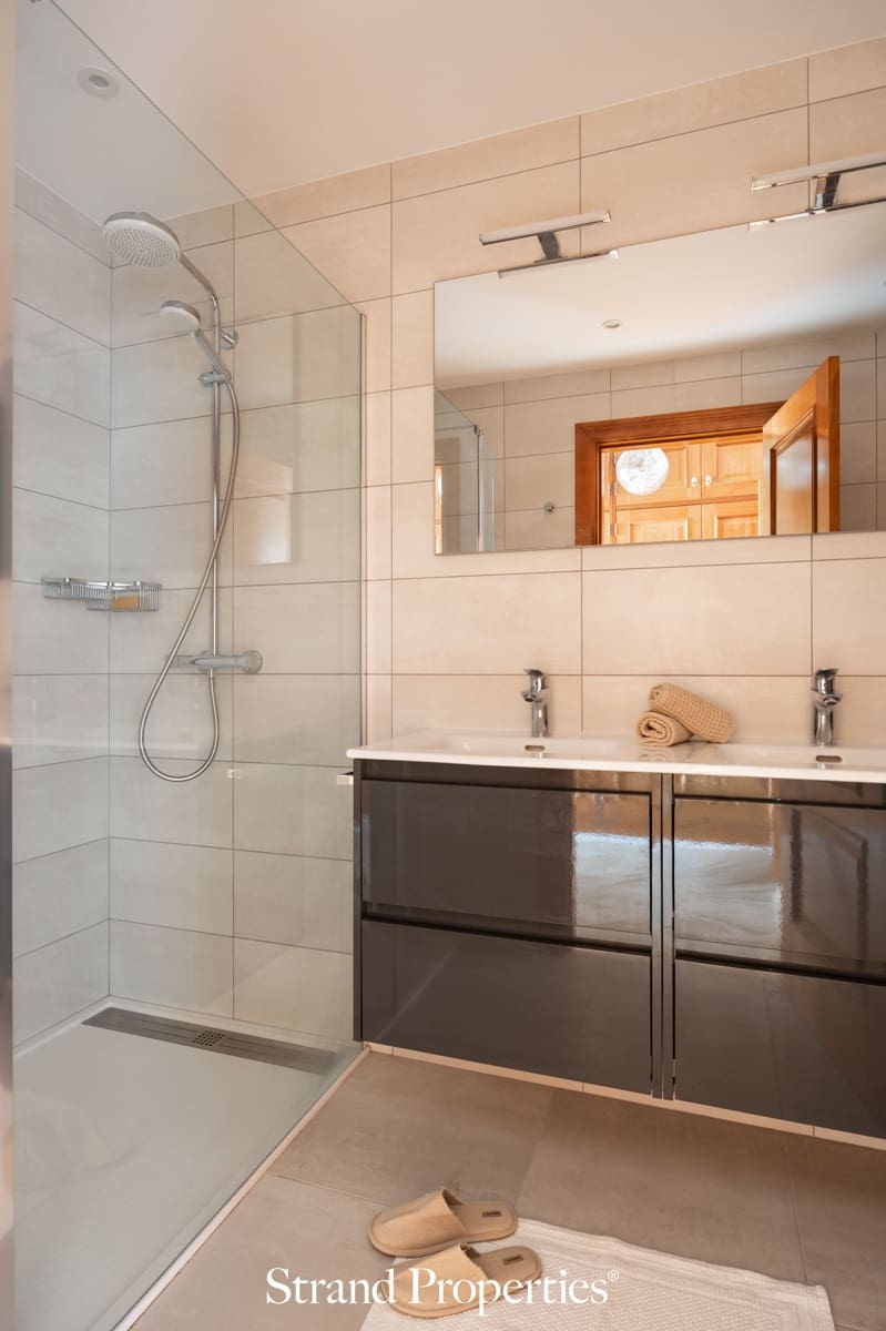 Apartamento de 2 habitaciones en Mijas Costa en venta con piscina - 319.000 € (Ref: 9981679)