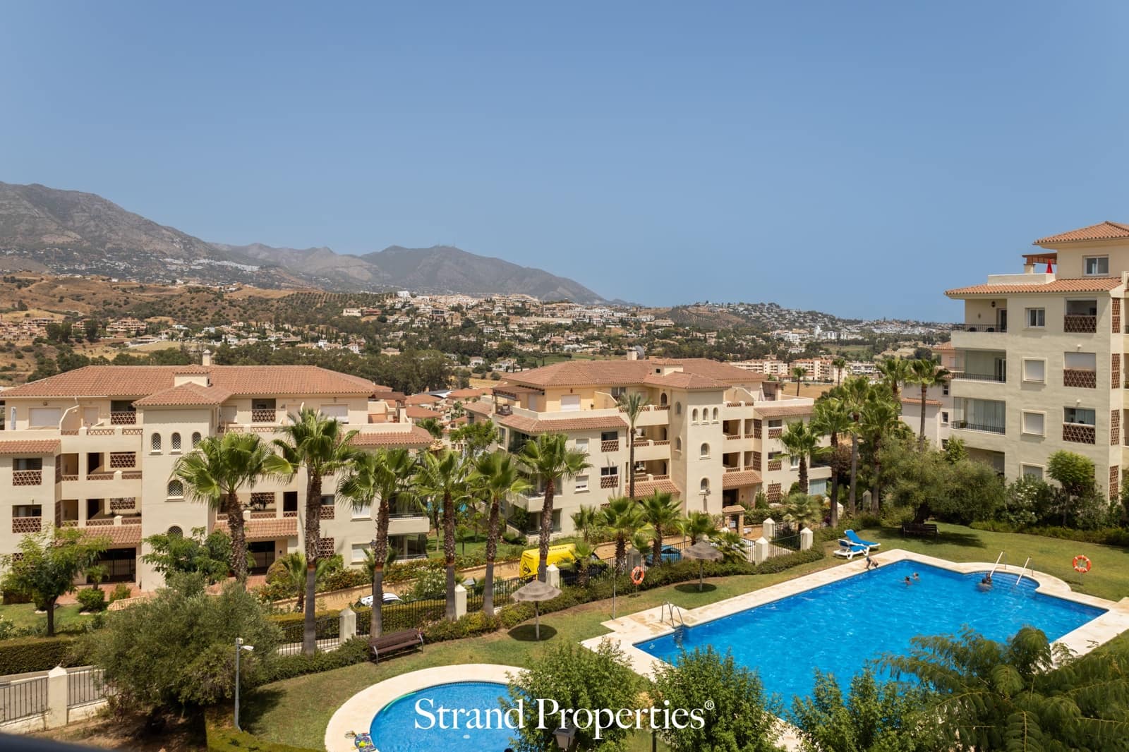 Apartamento de 2 habitaciones en Mijas Costa en venta con piscina - 319.000 € (Ref: 9981679)