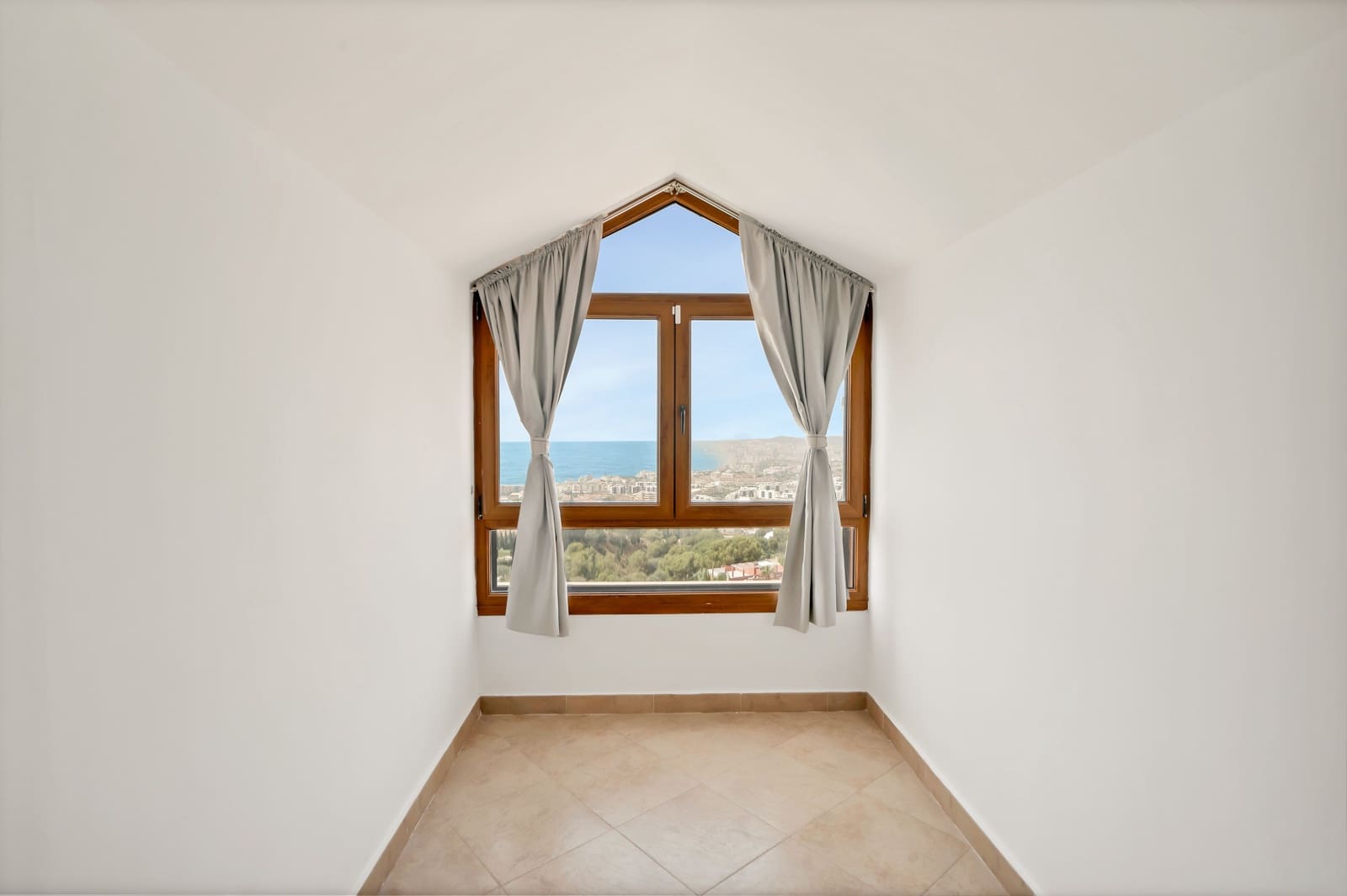 3 soverom Leilighet til salgs i Benalmadena med svømmebasseng garasje - € 698 250 (Ref: 9983909)
