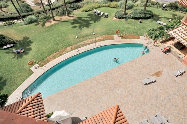 Apartamento de 3 habitaciones en La Capellanía - El Higuerón, Benalmádena en venta con piscina garaje - 698.250 € (Ref: 9983909)