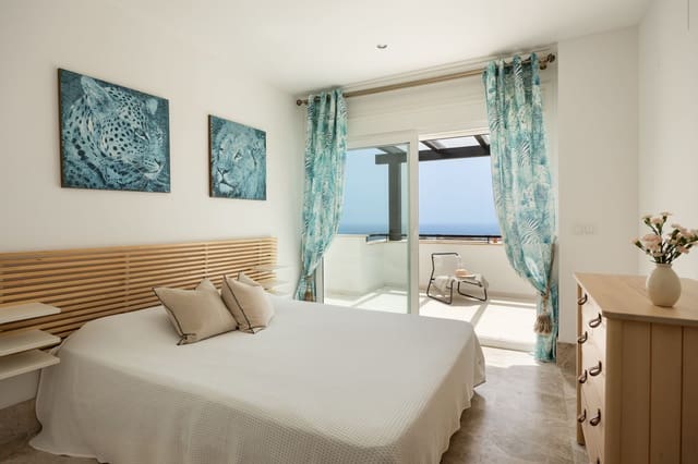 4 sypialnia Willa na sprzedaż w Santa Clara, Marbella z basenem - 1 500 000 € (Ref: 9986236)