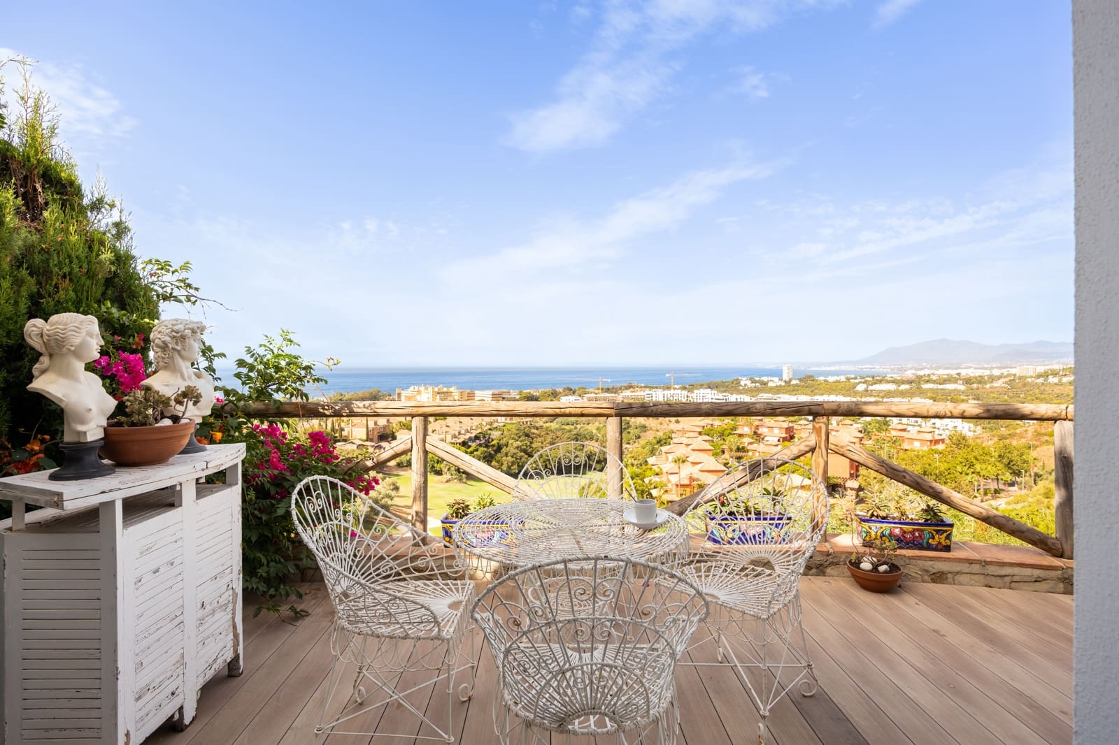 3 sypialnia Willa na sprzedaż w Marbella z basenem garażem - 1 600 000 € (Ref: 9986236)