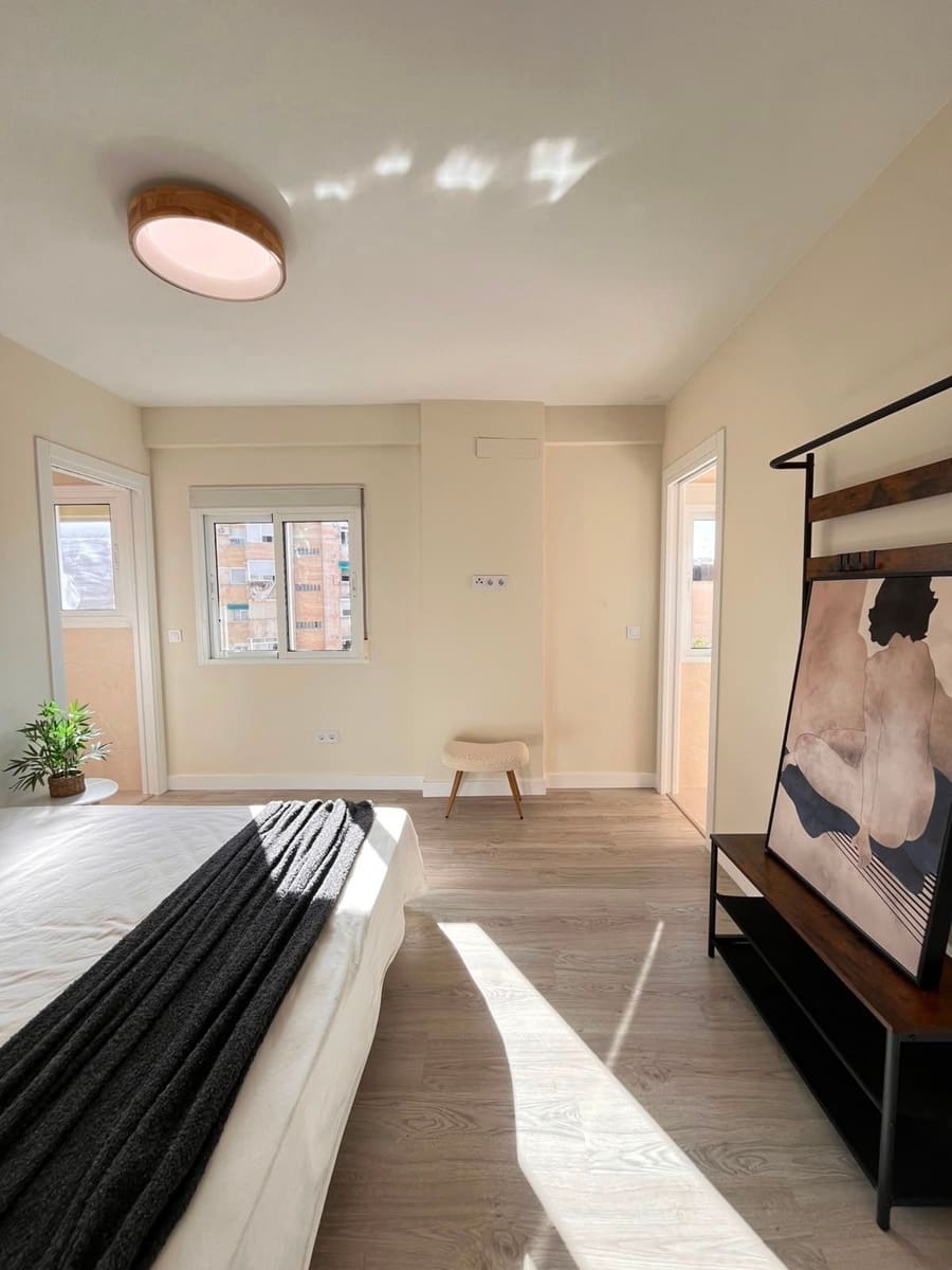 Apartamento de 3 habitaciones en Málaga ciudad en venta - 340.000 € (Ref: 9989858)