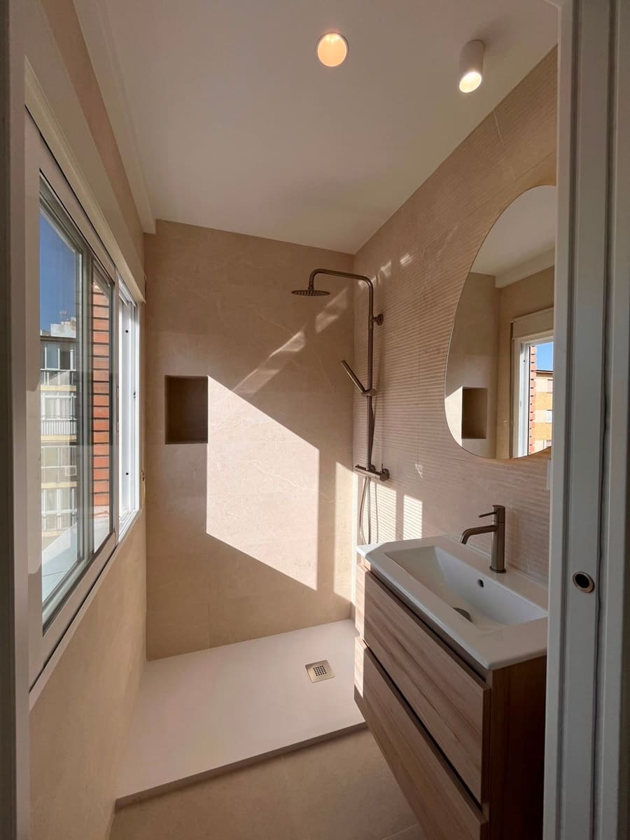 Apartamento de 3 habitaciones en Málaga ciudad en venta - 340.000 € (Ref: 9989858)