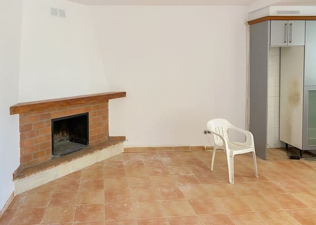 Byhus til leje i Algaida med garage - € 1.800 (Ref: 9991971)