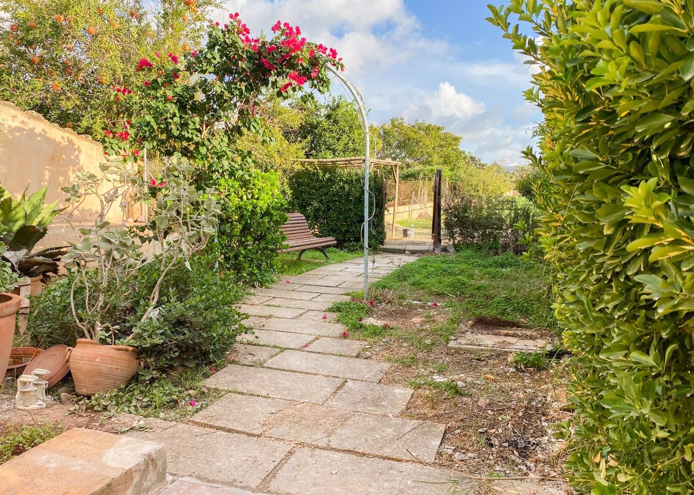 Byhus til leje i Algaida med garage - € 1.800 (Ref: 9991971)