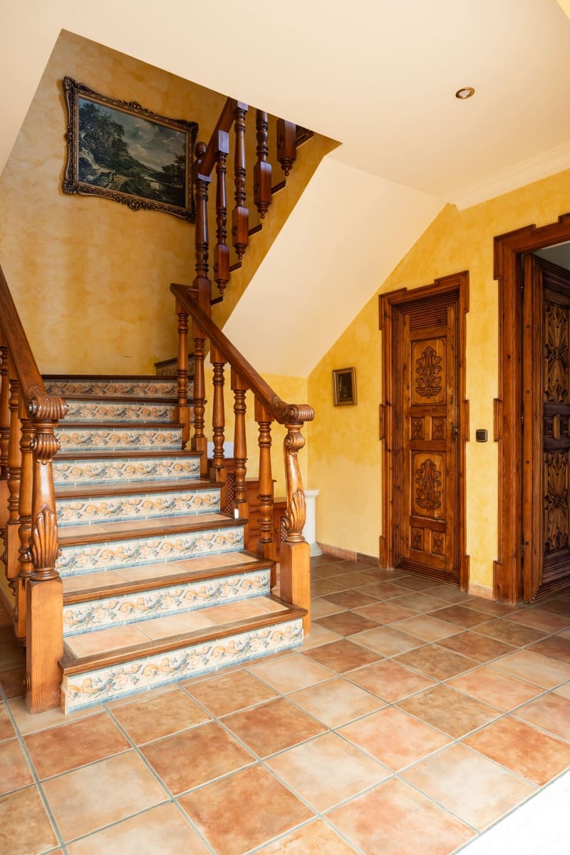 5 sypialnia Dom na sprzedaż w Almogia z basenem - 989 000 € (Ref: 9996038)