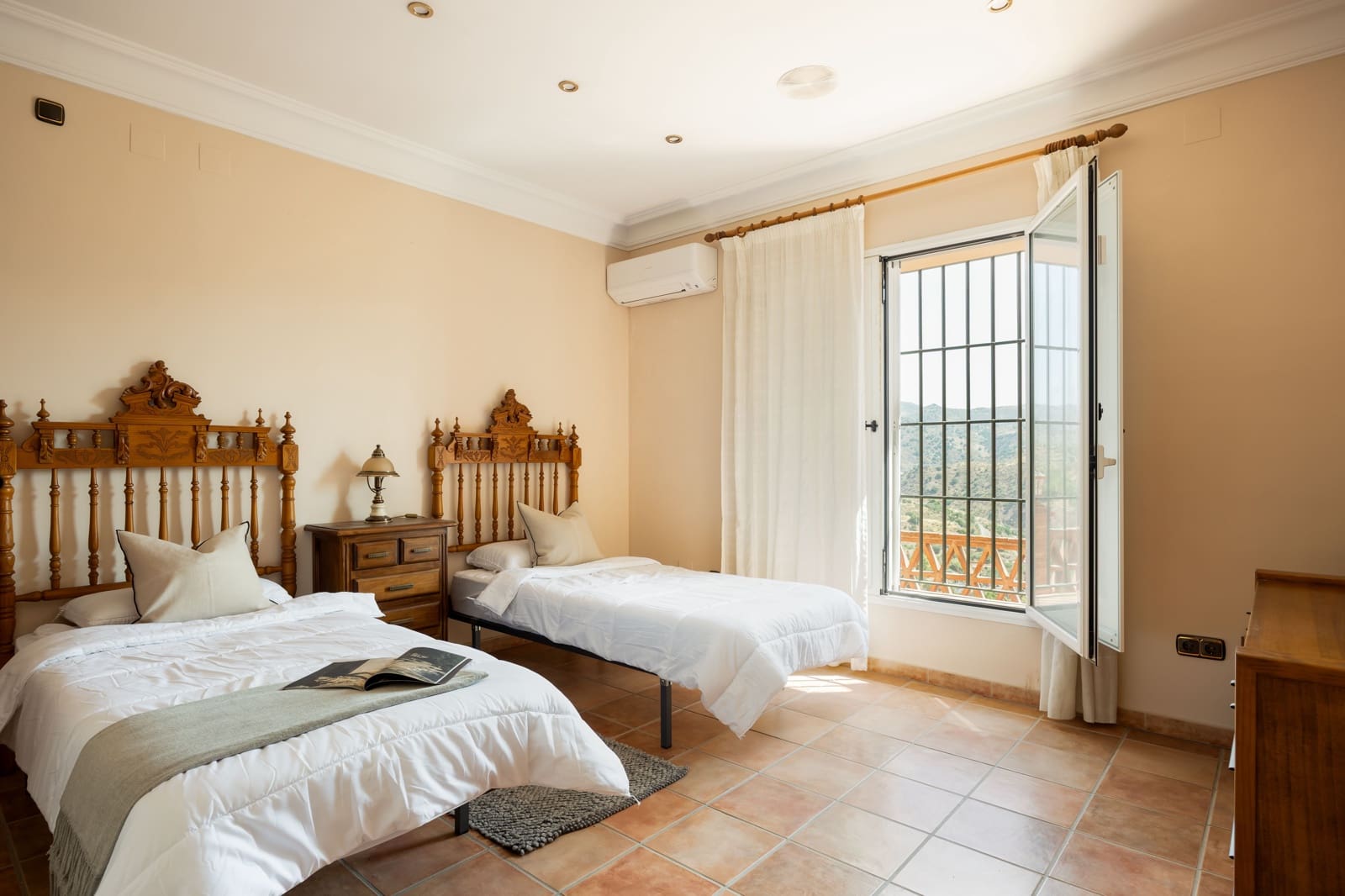 5 sypialnia Dom na sprzedaż w Almogia z basenem - 989 000 € (Ref: 9996038)
