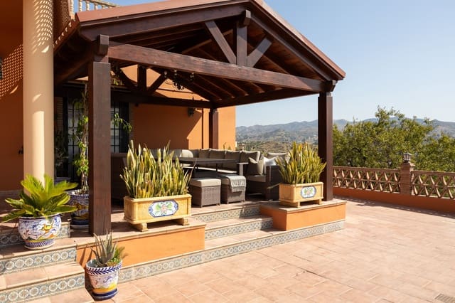 5 Zimmer Haus zu verkaufen in Almogía mit Pool - 989.000 € (Ref: 9996038)