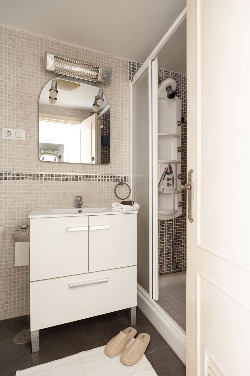 3 slaapkamer Flat te koop in Malaga stad - € 220.000 (Ref: 9996205)