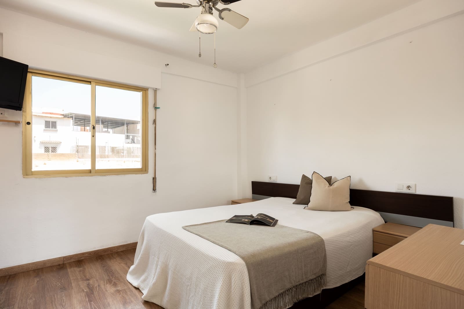 3 slaapkamer Flat te koop in Malaga stad - € 220.000 (Ref: 9996205)