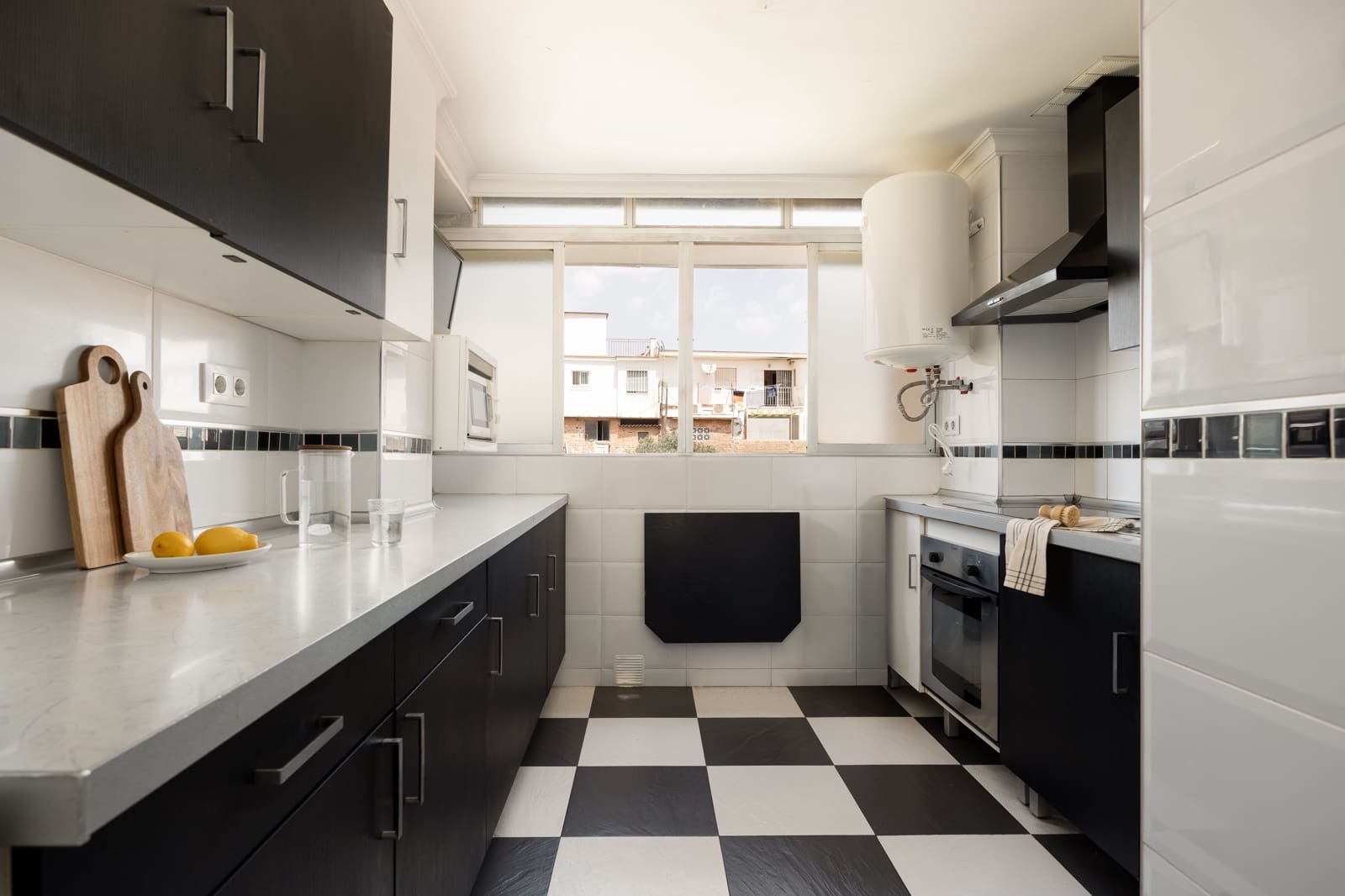 3 slaapkamer Flat te koop in Malaga stad - € 220.000 (Ref: 9996205)