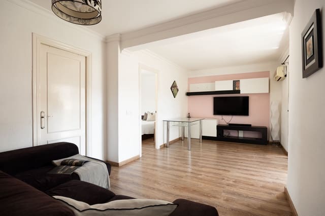 3 slaapkamer Flat te koop in Ciudad Jardín, Málaga stad - € 220.000 (Ref: 9996205)
