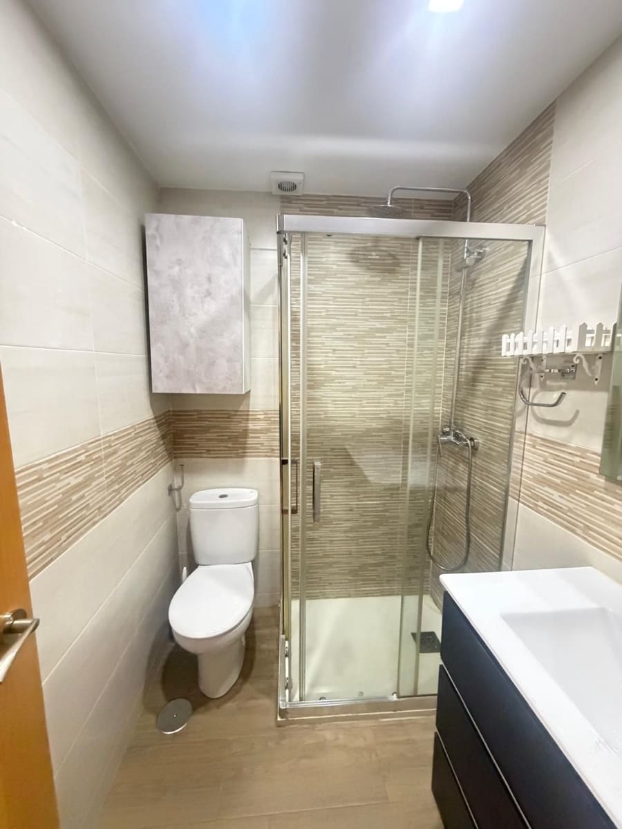 Appartement à louer à Malaga ville - 1 400 € (Ref: 9996415)