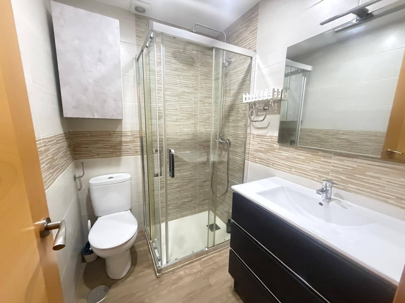 Appartement à louer à Malaga ville - 1 400 € (Ref: 9996415)