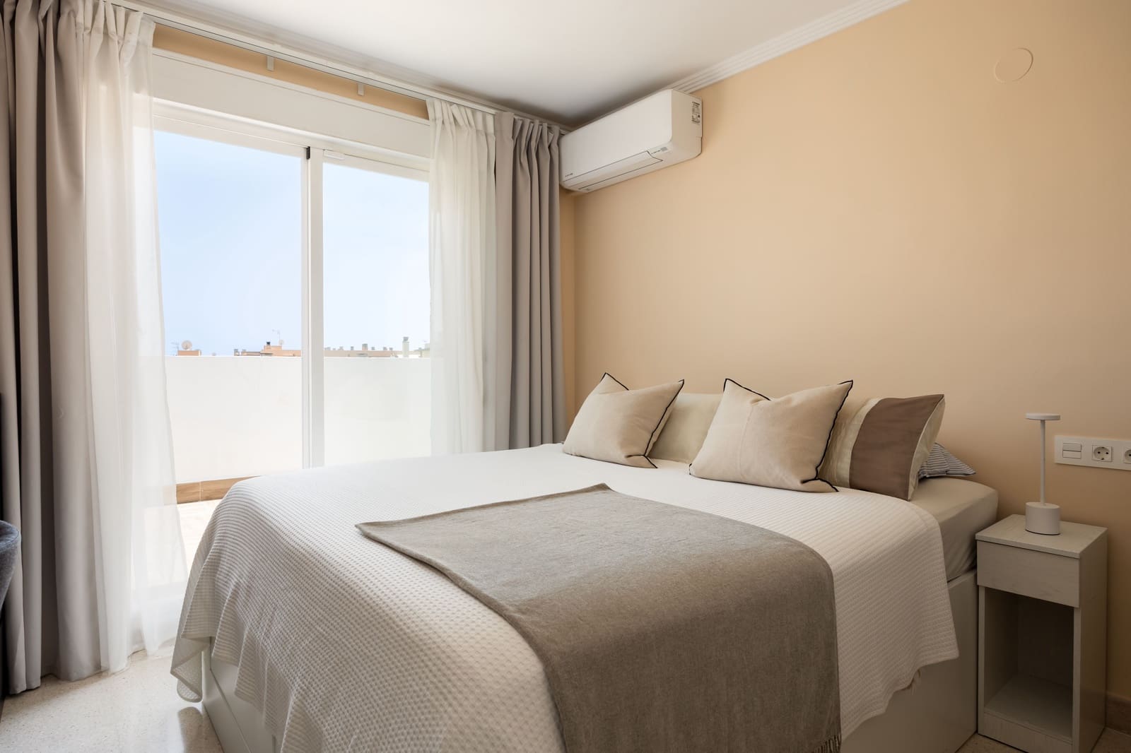 3 sypialnia Penthouse na sprzedaż w Mijas Costa z basenem garażem - 540 000 € (Ref: 9998058)