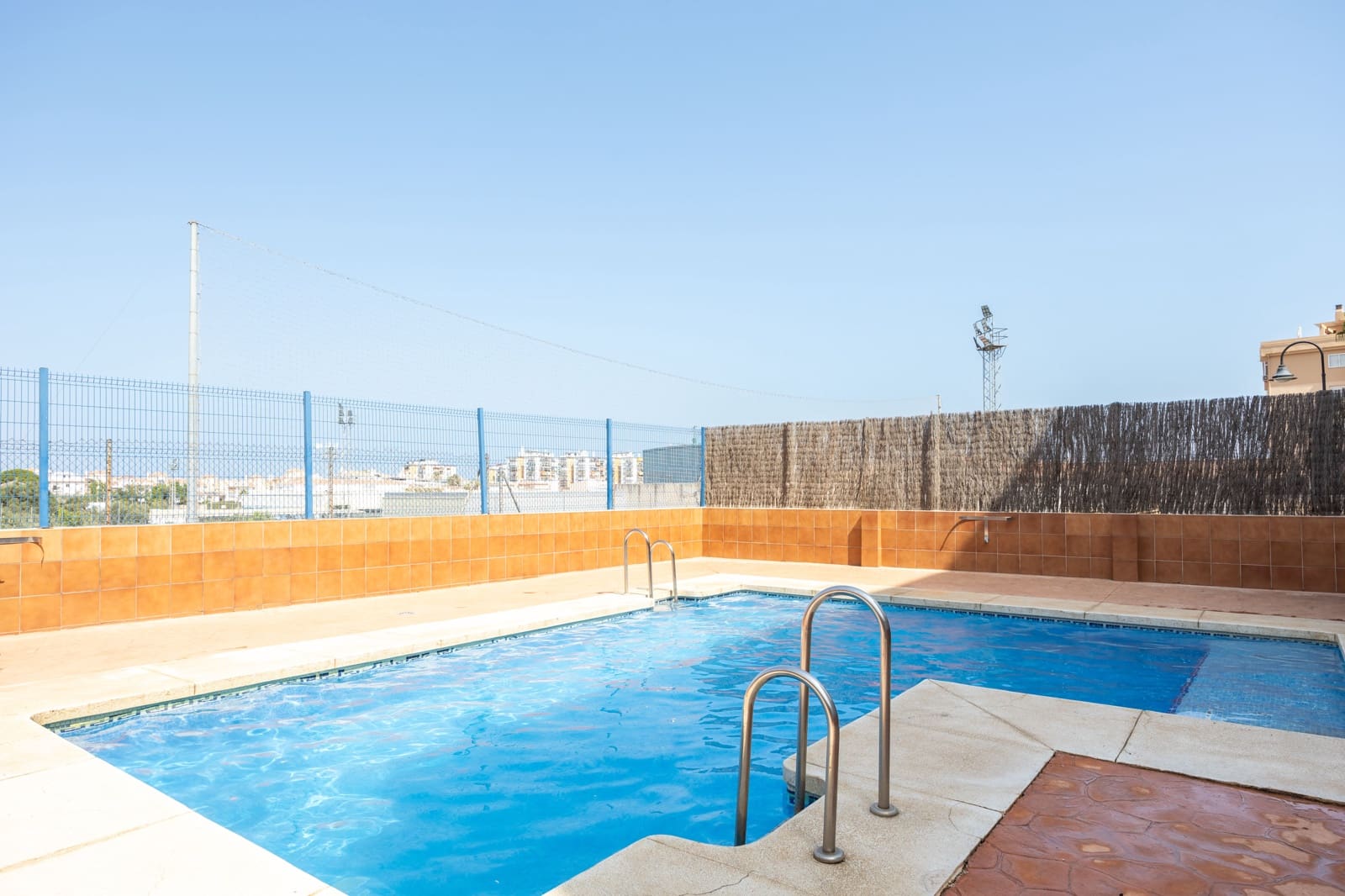 3 sypialnia Penthouse na sprzedaż w Mijas Costa z basenem garażem - 540 000 € (Ref: 9998058)