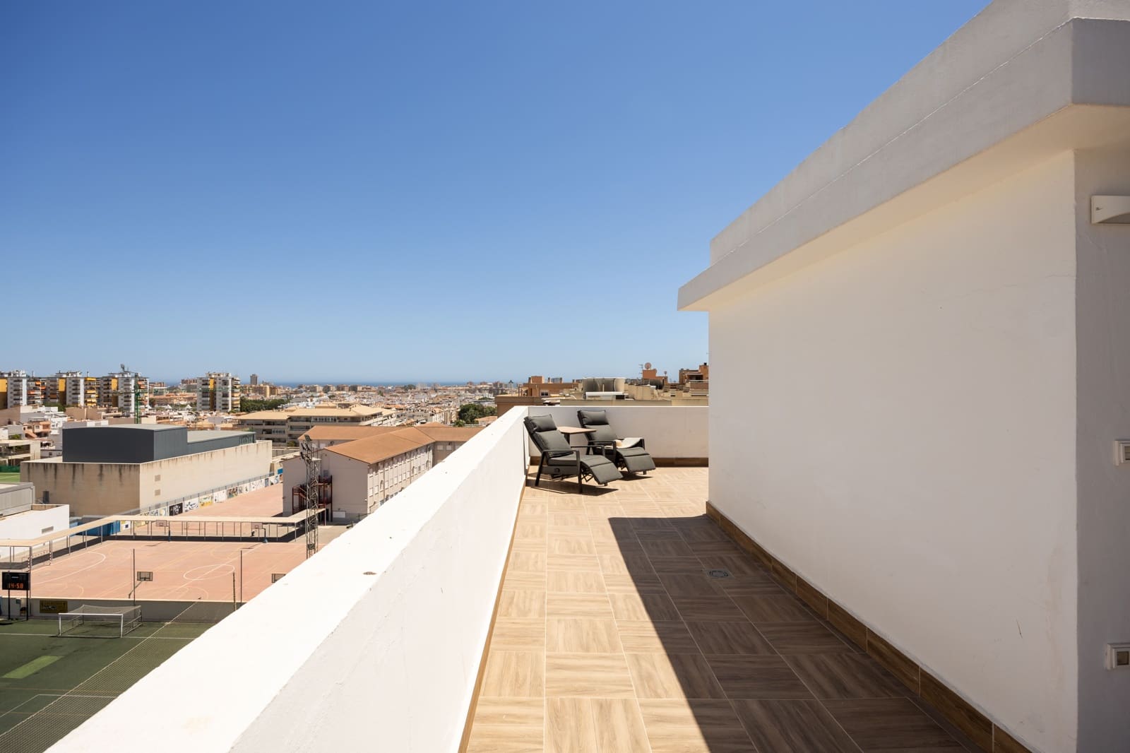 3 sypialnia Penthouse na sprzedaż w Mijas Costa z basenem garażem - 540 000 € (Ref: 9998058)