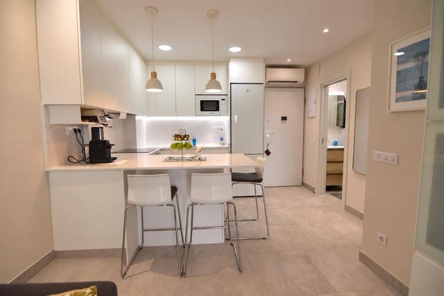 1 bedroom Apartment for rent in Playa del Inglés, San Bartolomé de Tirajana with pool - € 1,400 (Ref: 10157721)