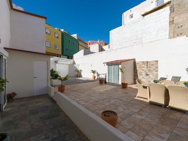 3 makuuhuone Rivitalo myytävänä paikassa Santa Lucía de Tirajana - 339 000 € (Ref: 8691309)