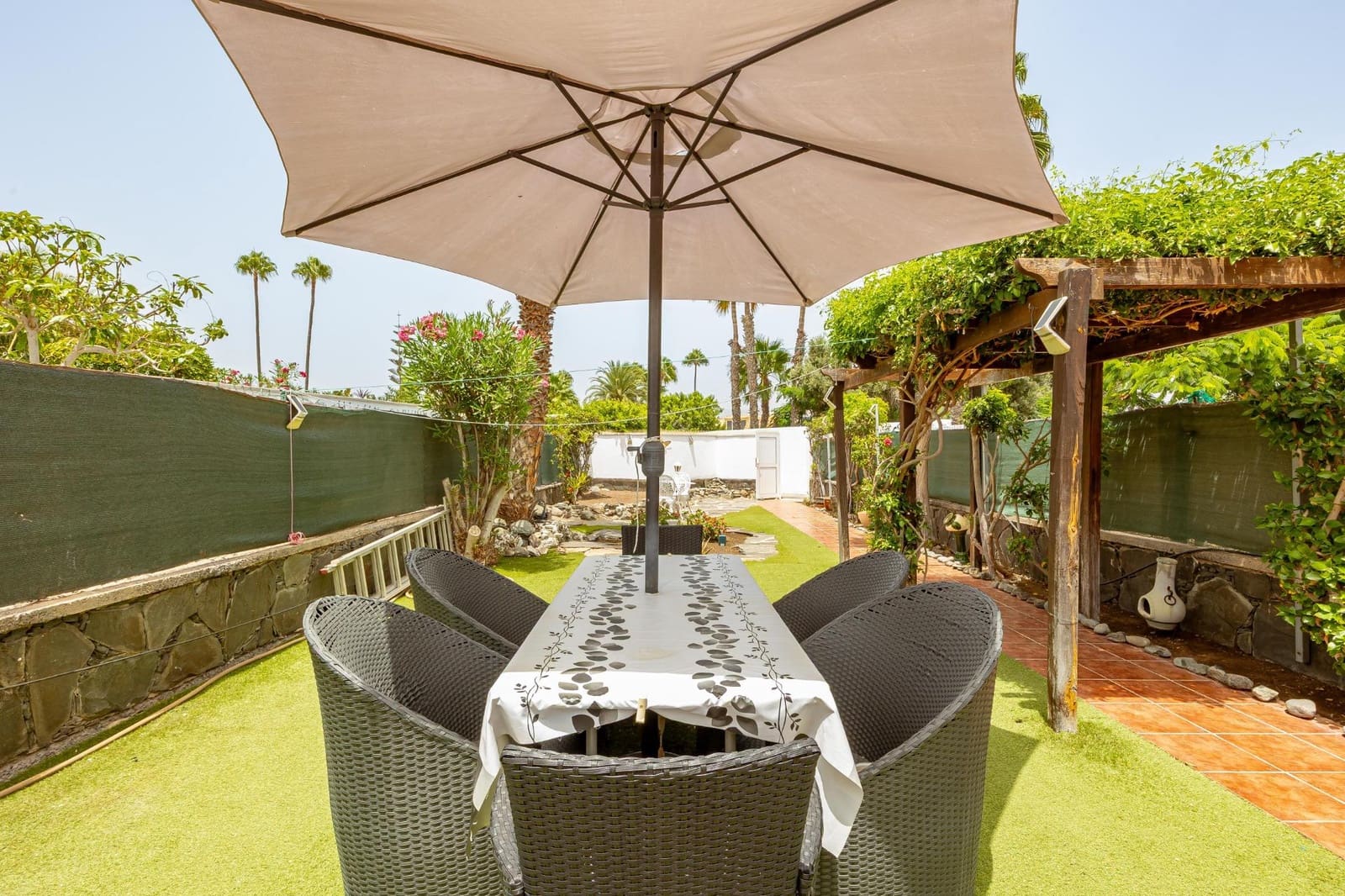 2 soveværelse Rækkehus til salg i Maspalomas med swimmingpool - € 430.000 (Ref: 9181092)