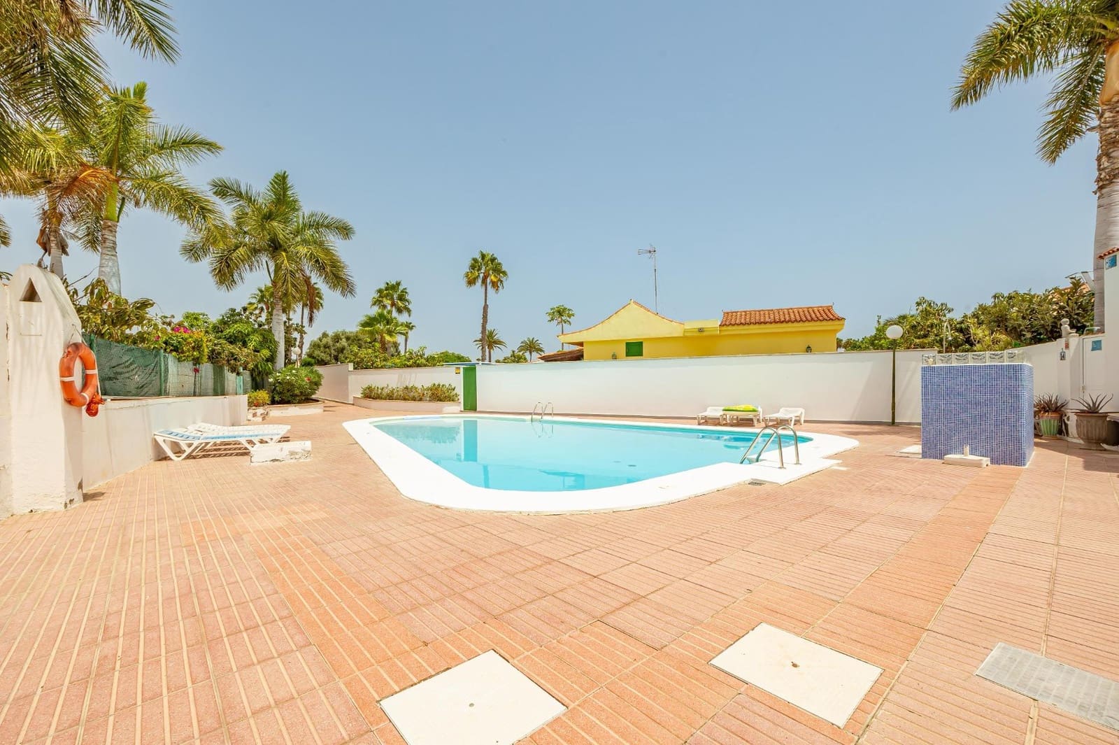 2 soveværelse Rækkehus til salg i Maspalomas med swimmingpool - € 430.000 (Ref: 9181092)